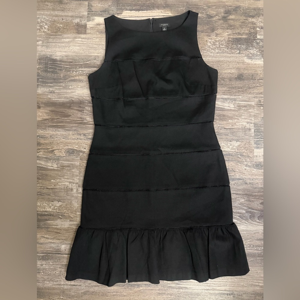 Ann Taylor Women’s Black Elegant Ruffle Hem Sleeveless Dress Size 8
